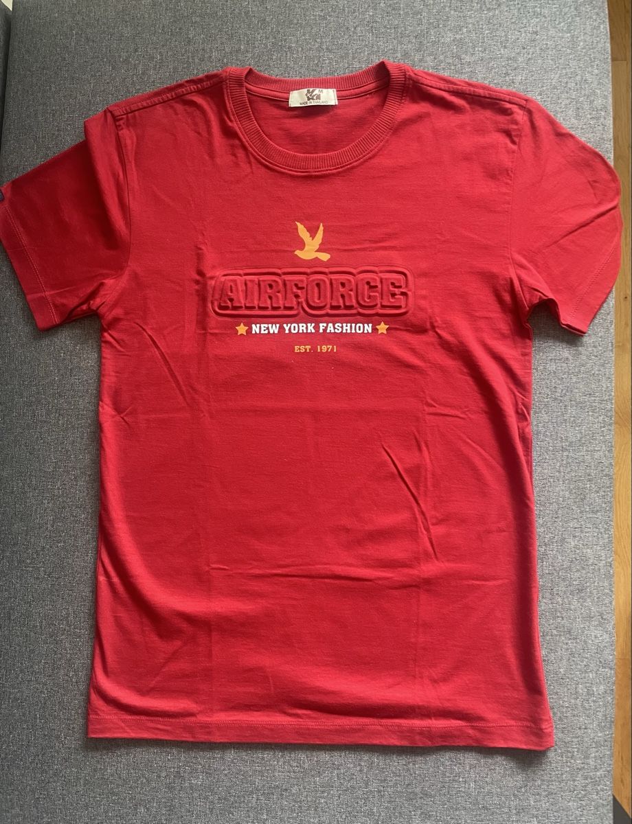 T-shirt: RED MEN T-SHIRT, M – Usato da Zürich venduto da lydia.joray