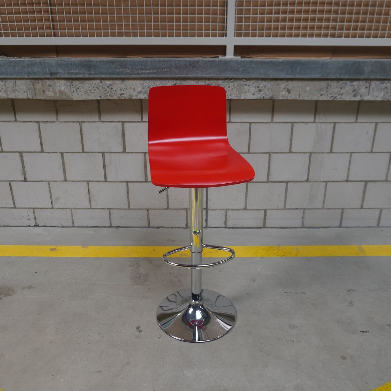 Sgabelli: Barhocker "Hover" Sitzfläche aus Holz (SI011) – Usato da Basel venduto da B.W.B. 9