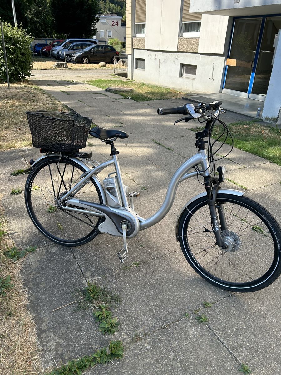 Flyer Biciclette: Flyer Dekekt für ersatzteile spendler oder export – Usato da Egerkingen venduto da G1970B 2