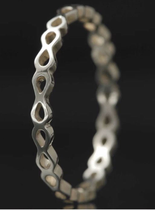 Mood Bagues: Medium argent 3D infini – D'occasion à Saxon par Nzo
