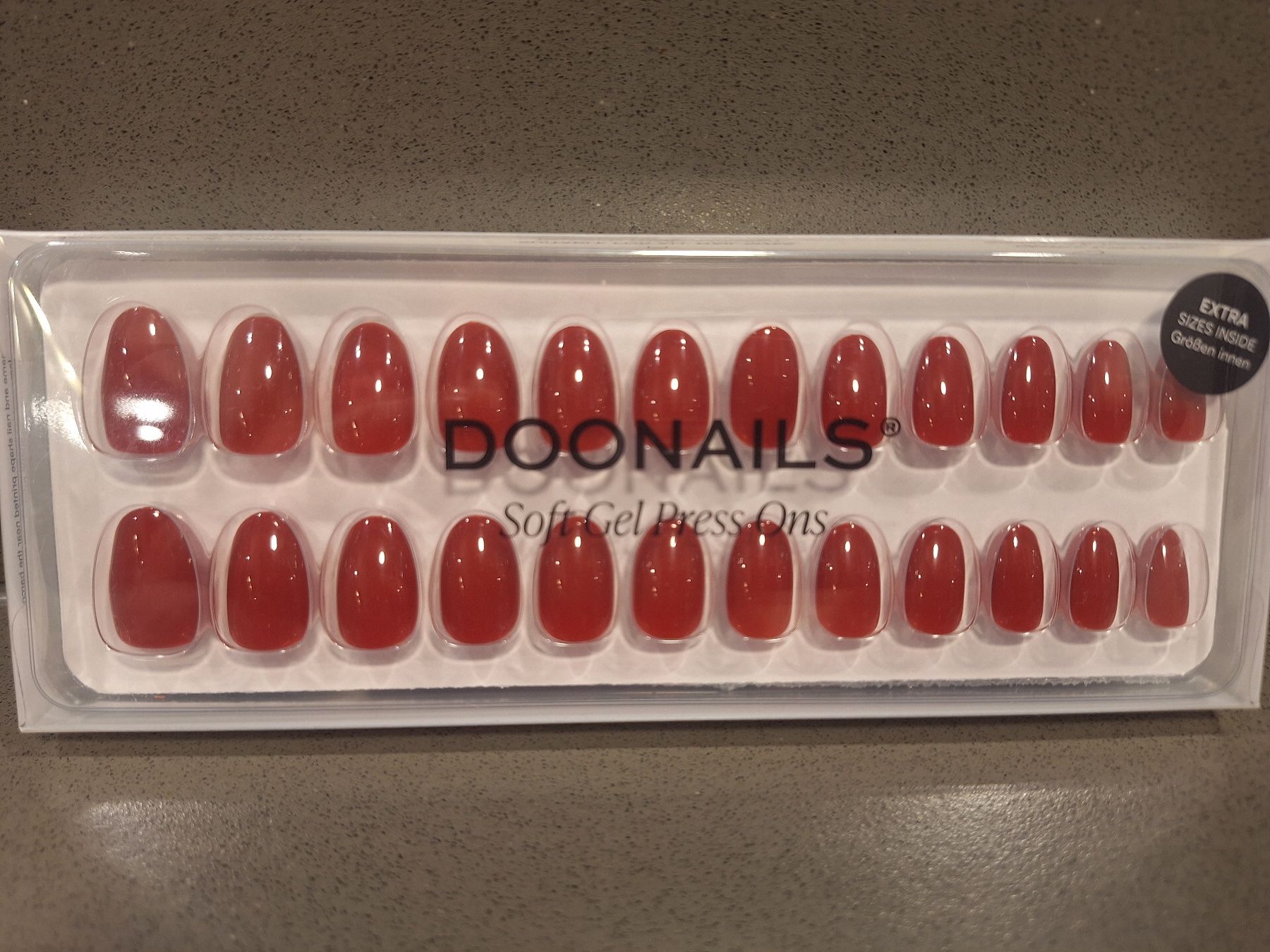 Künstliche Fingernägel: DOONAILS Soft Gel Press Ons / Short Round / Farbe Mon Cheri – Neu und originalverpackt aus Zürich von Susan1510