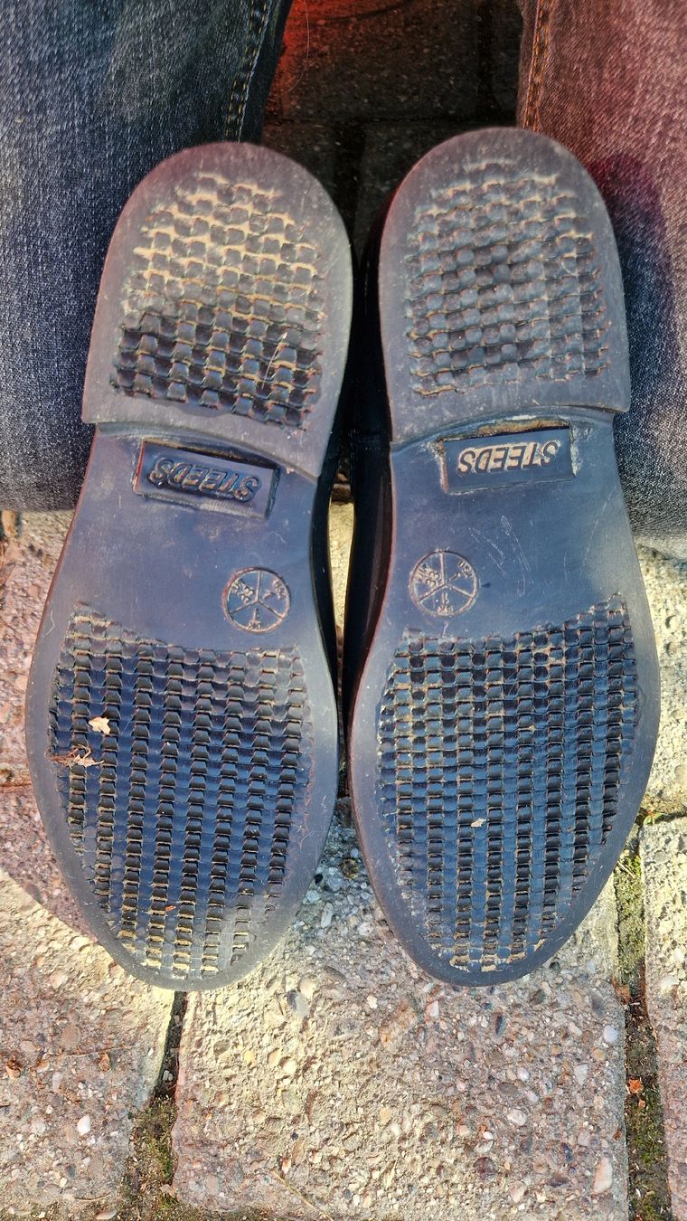 Scarpe da uomo: chaussures d'équitation  – Usato da Pomy venduto da Pike1000 1