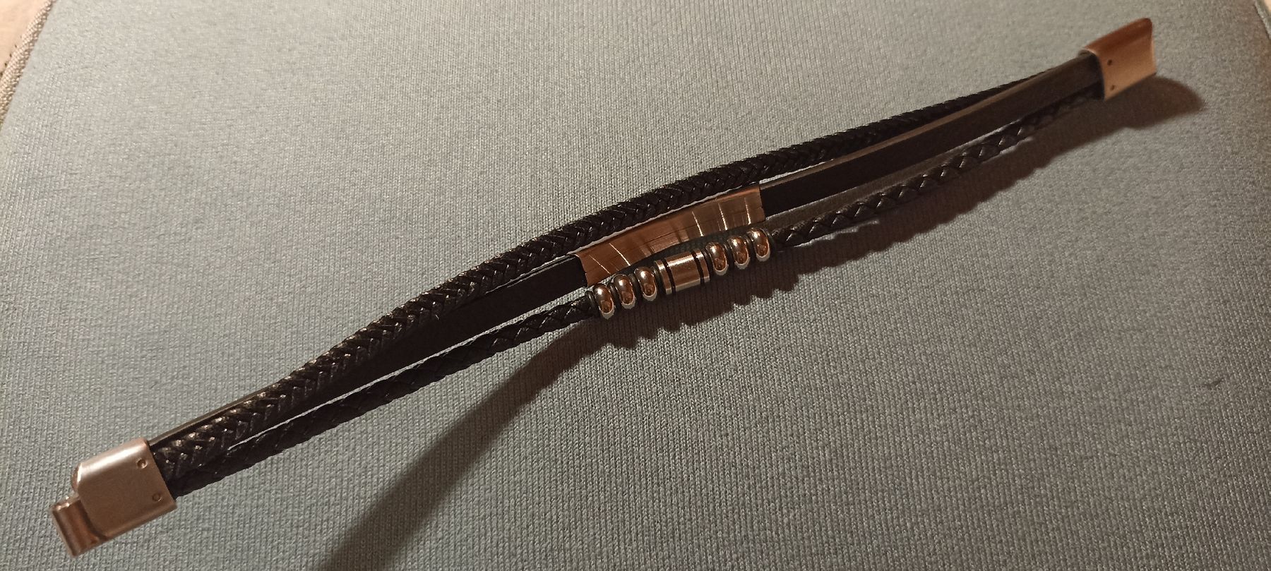 Bracciali & Braccialetti: Lederarmband mit Edelstahlverschluss – Nuovo e nell'imballaggio originale da Luzern venduto da EZEREN 3