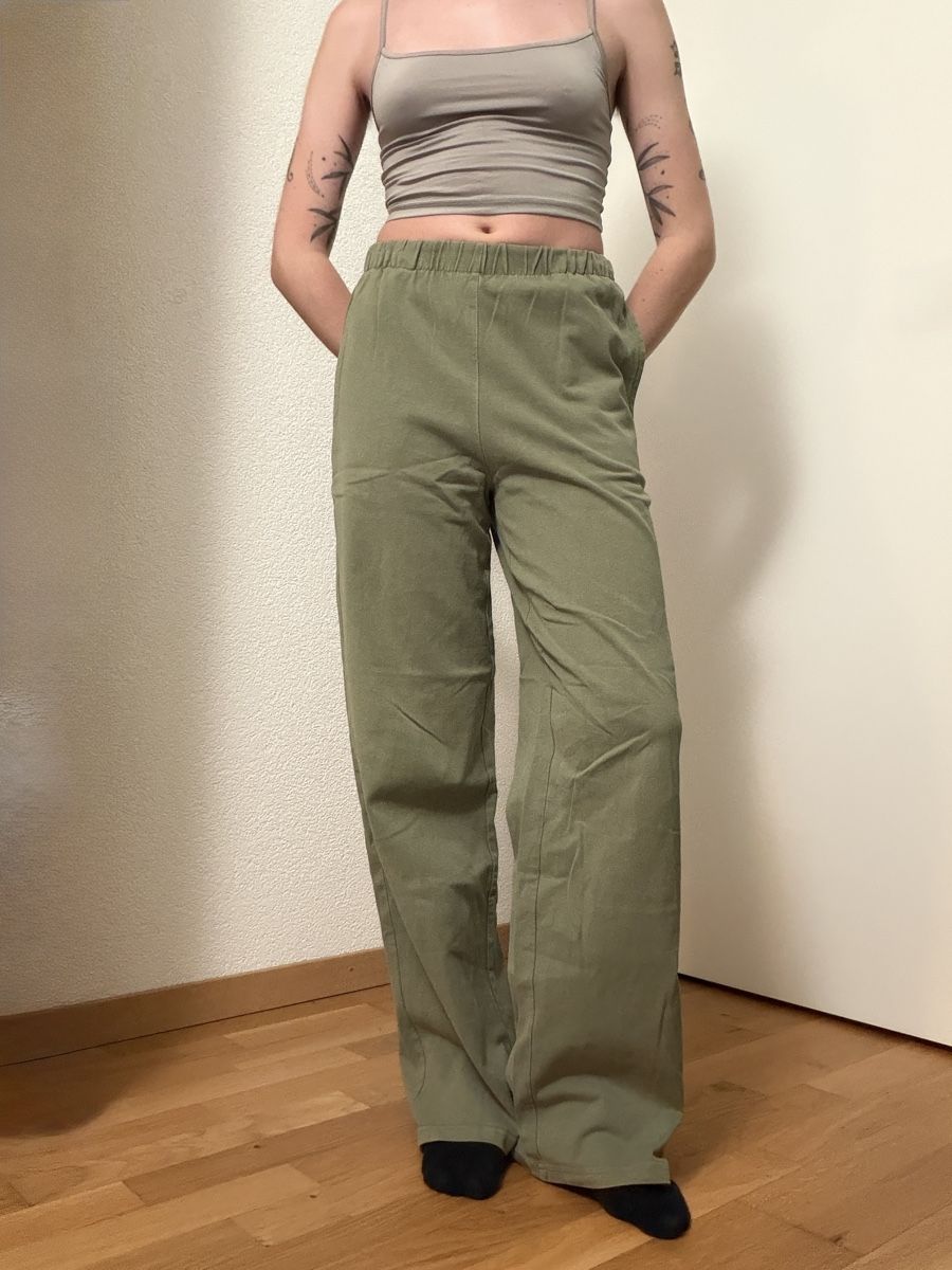 Pull&Bear Pantalons: Pantalon Large Lounge Cosy Pull&Bear – D'occasion à Cortaillod par Glltn.leane