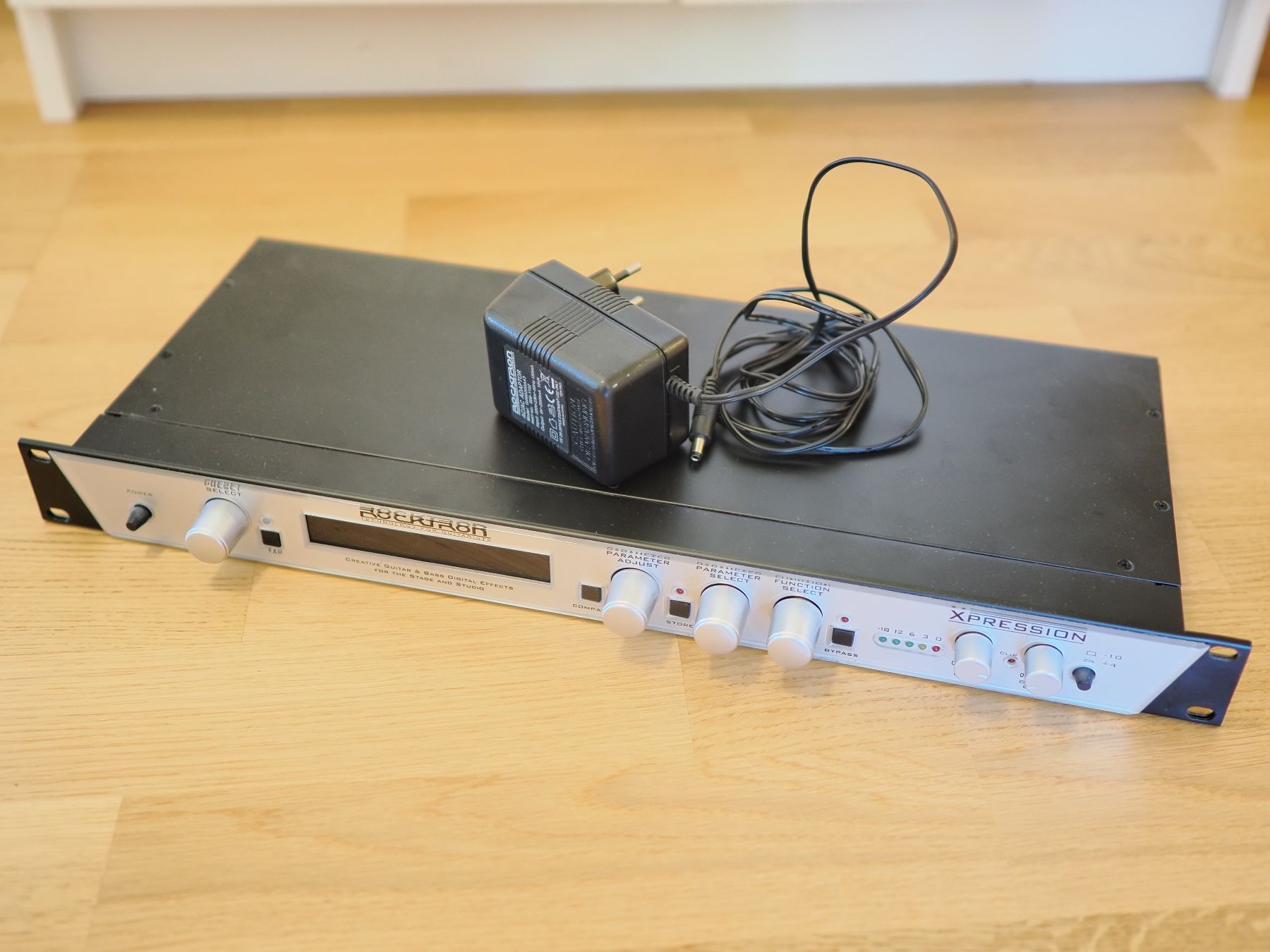 Instruments de musique: Rocktron XPression Guitar-Multi FX – D'occasion à Oberrieden par hot_lemon 1