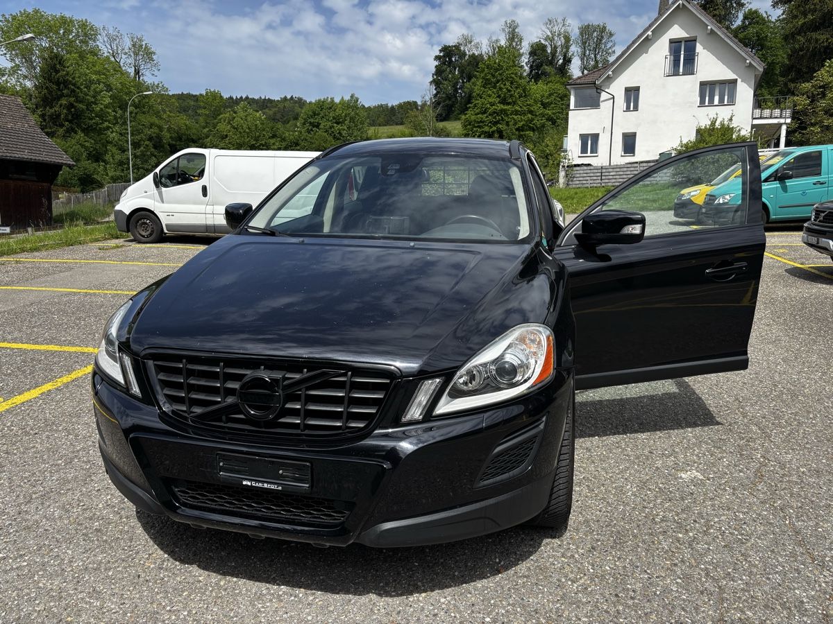 Volvo Automobili: Volvo XC60 D4 AWD Husky – Usato da Männedorf venduto da Merlin034 1