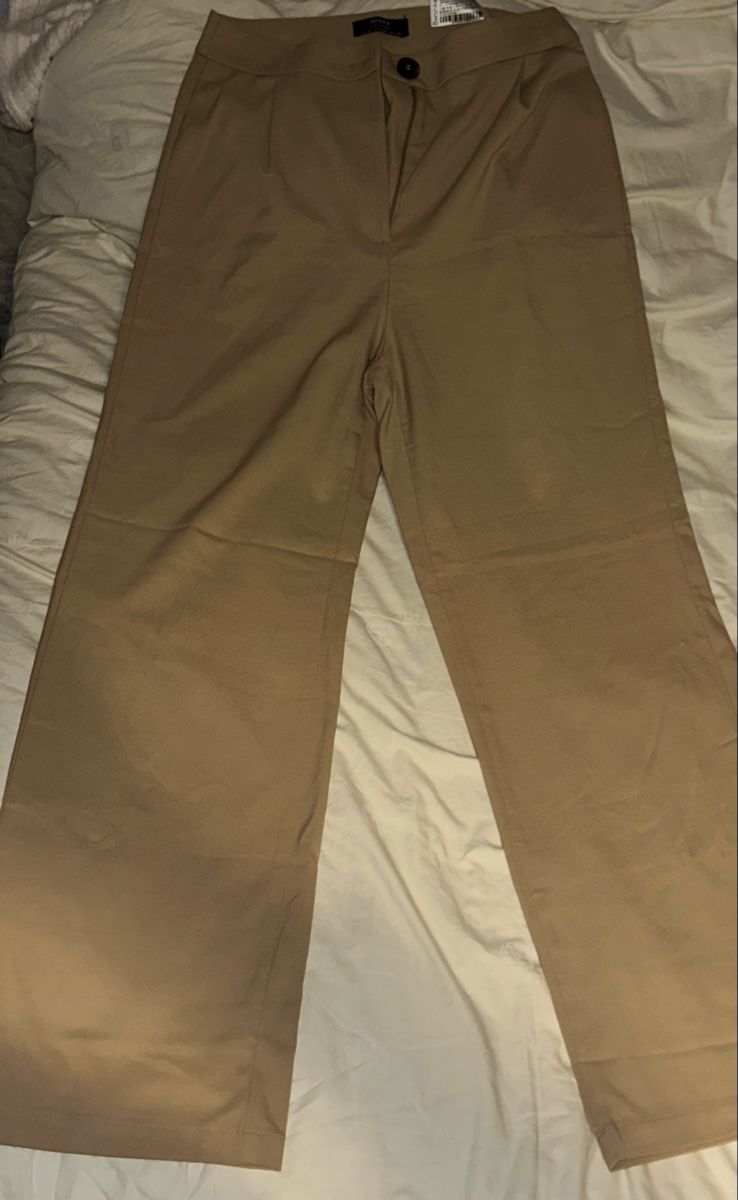 Bershka Pantaloni: Bershka Hose, weit geschnitten, Grösse 40 – Nuovo (secondo la descrizione) da Köniz venduto da lar_m9xk