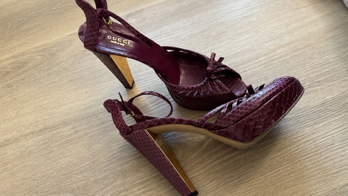 Gucci Scarpe da donna: GUCCI PYTHON MAGENTA TOP ZUSTAND – Usato da Horn venduto da FashionFlowerCh 2