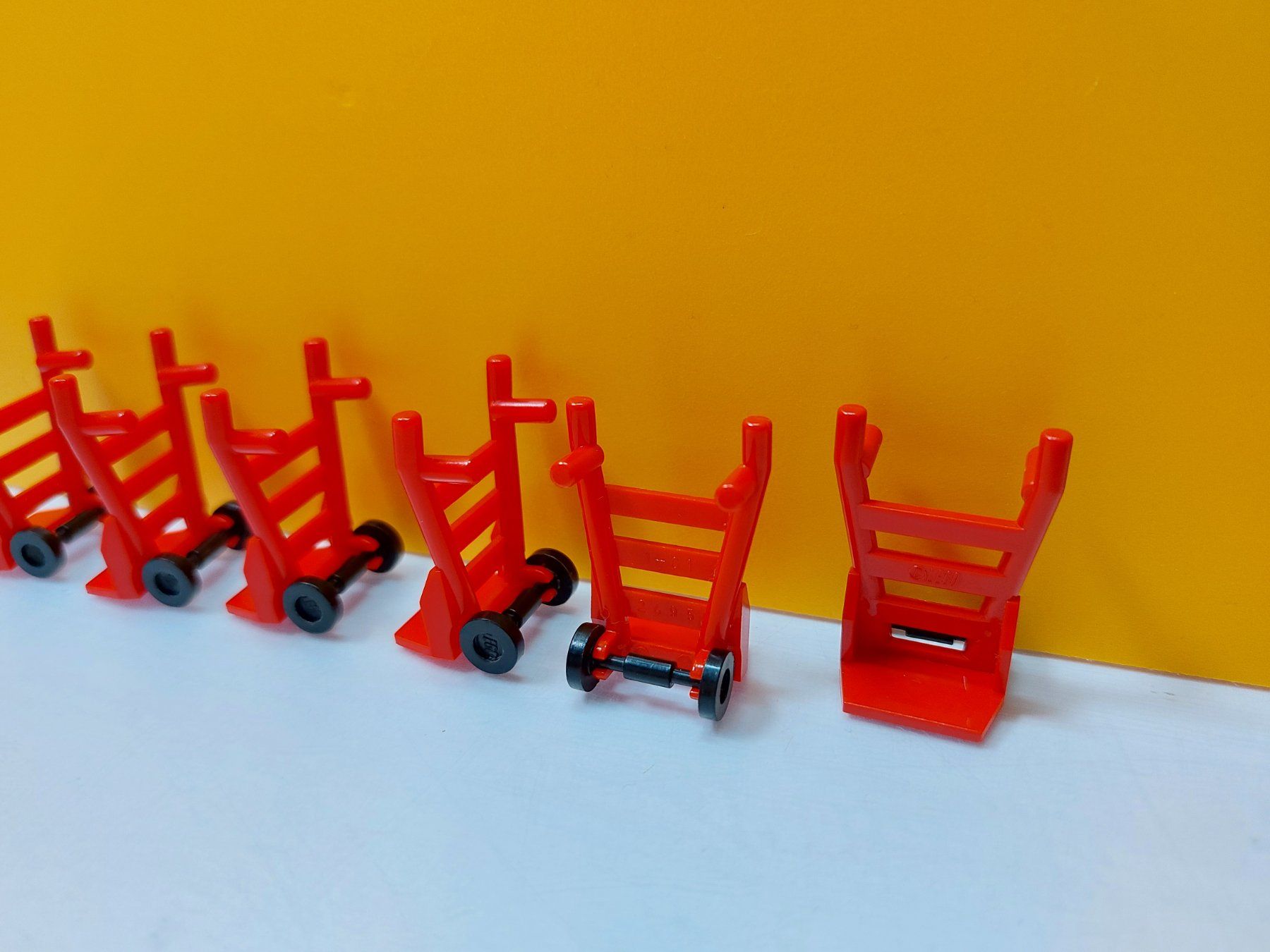 Lego Baukästen: LEGO 6x 2495 Sackkarre - Handwagen – Gebraucht aus St.Gallen von TinasBauundSpiel 2