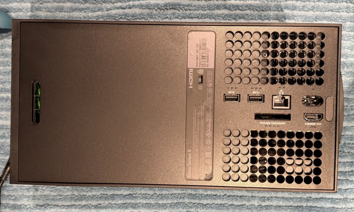 Microsoft Console: Xbox Series X mit 2 Controllern – Usato da Buchs SG venduto da Tolm 3