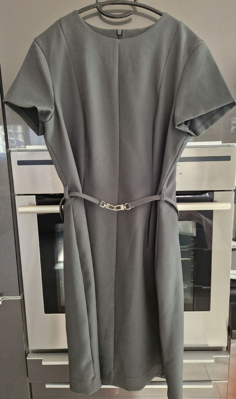 Vestiti: robe kaki taille 40 portée 1x – Nuovo (secondo la descrizione) da Sion venduto da nat_xz7y