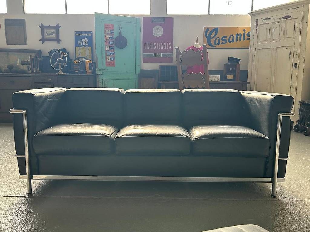 Divani: Replica Divano Cassina Le Corbusier LC2 3 posti – Usato da Melano venduto da ambrotula