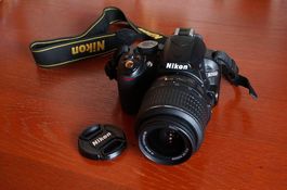 Nikon D3100 mit Nikkor AF-S 18-55mm f3.5-5.6G VR DX TOP