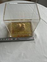 Dekorative Schweinchen im Glaskubus, Sammlerstück, (I)