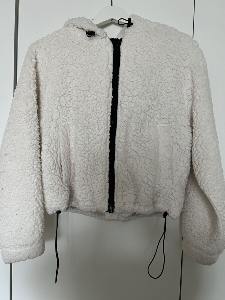 H&M Giacche: Weisse Teddy Jacke von H&M, Gr. S – Usato da Zürich venduto da anna_ri
