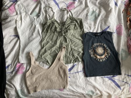 Lot de 4 tops/tee-shirt bohèmes 