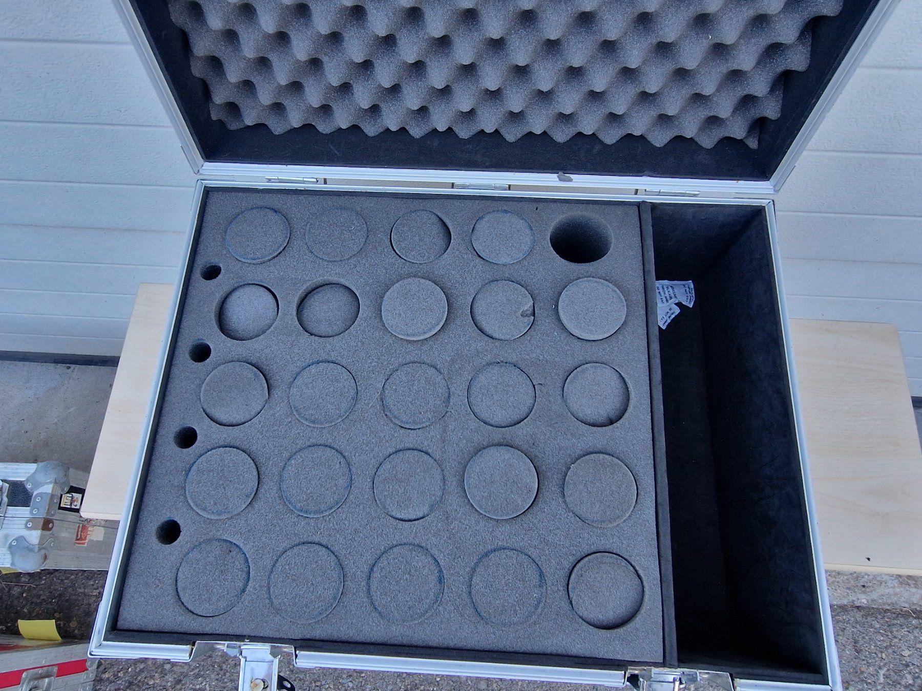 Valigie: Profi PA - Flightcase für Microphone , Microphonkoffer – Usato da Wädenswil venduto da tome70 4