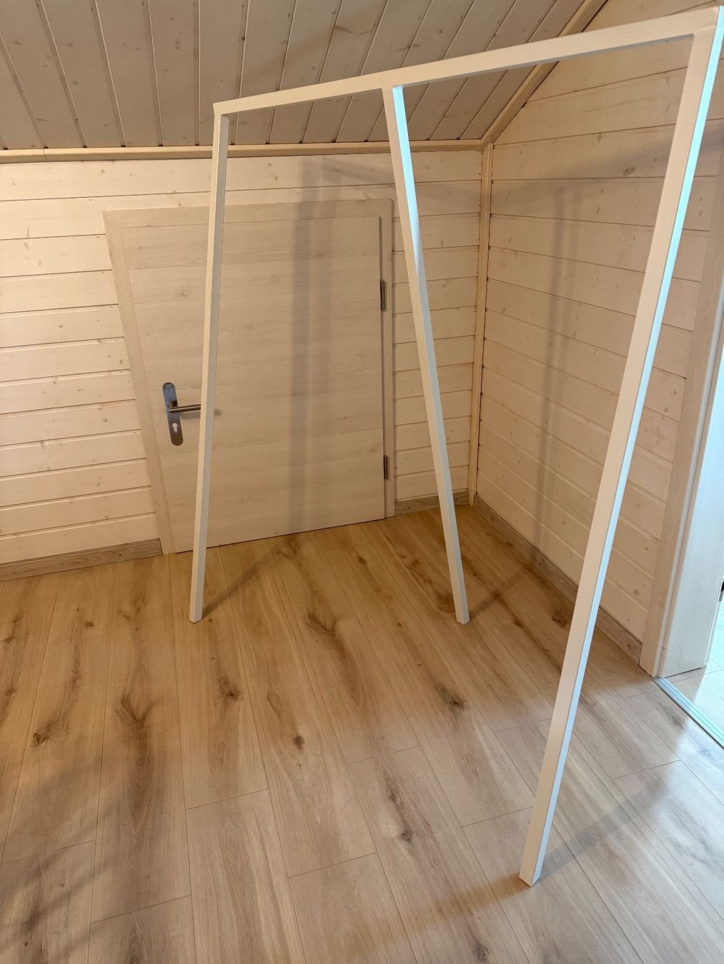 Hay Guardaroba: HAY Garderobe weiss – Usato da Schwarzenburg venduto da viv_r9jy