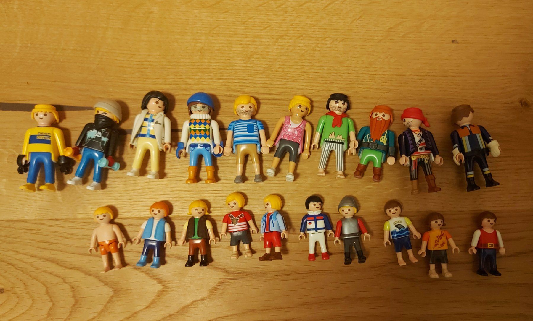 Playmobil Giocattoli: 20 Playmobil Figuren – Usato da Ried-Brig venduto da Pimlico