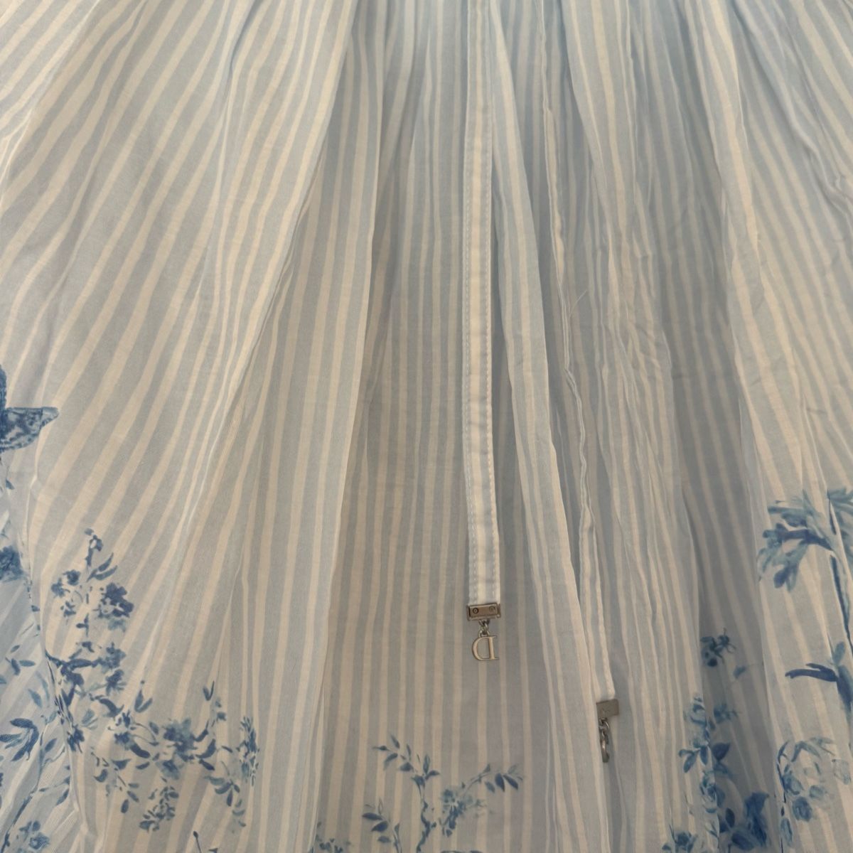Dior Lotti di vestiti: Dior Long Bluse mit Jupe  – Nuovo (secondo la descrizione) da Luzern venduto da TENDIMO 3