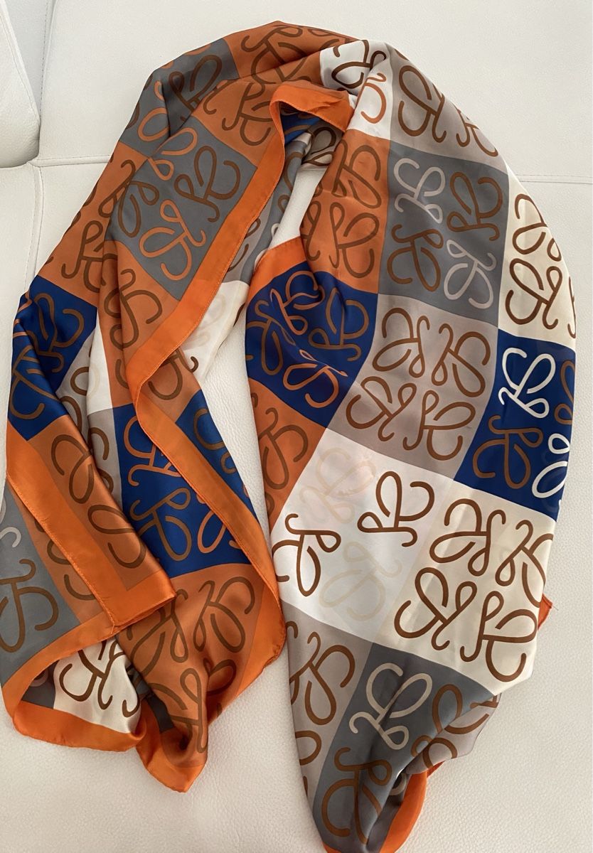 Foulards, Tücher & Schals: Seiden Schal 🌸 – Gebraucht aus Opfikon von Luis144 1
