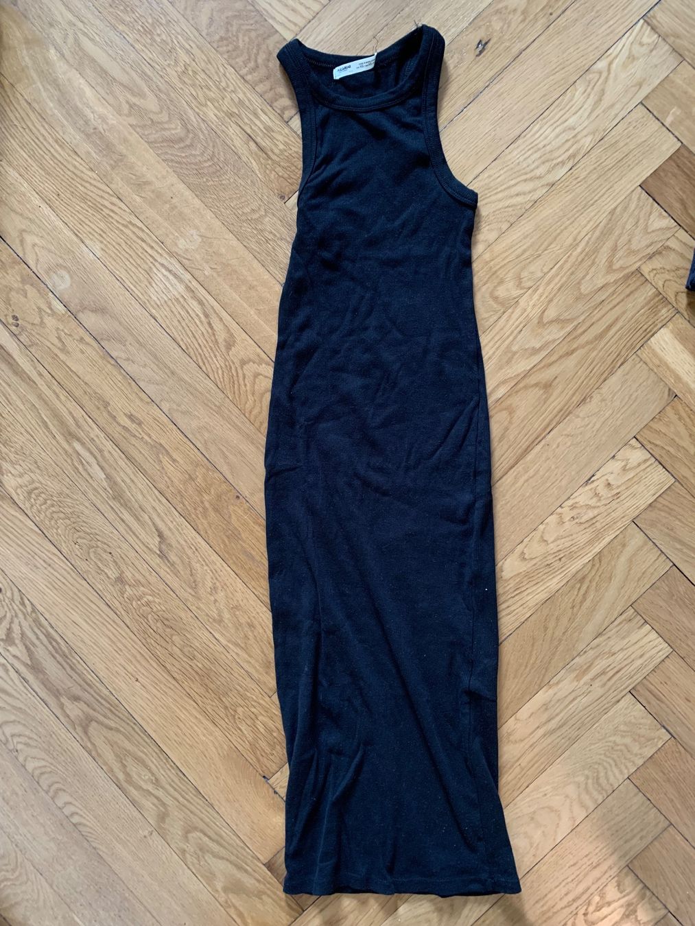 Pull&Bear Vestiti: Robe noire en coton côtelé pull & bear – Usato da Genève venduto da rez_c6c6