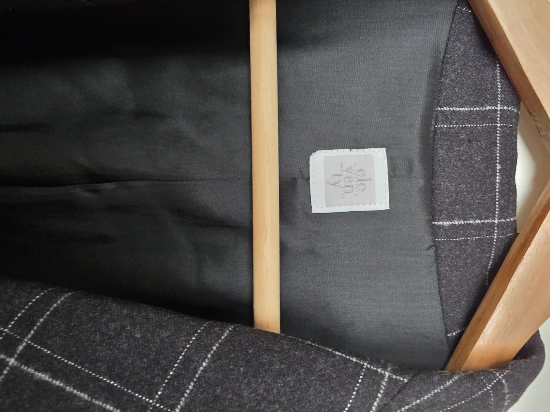 Eleventy Giacche: Veste Eleventy – Nuovo (secondo la descrizione) da Genève venduto da BarbaraCh- 3
