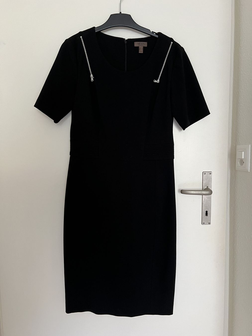 Kleider: CORTEFIEL Kleid EUR S – Gebraucht aus Horgen von linuxrp