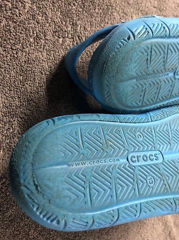 Crocs Scarpe da uomo: Crocs Sandalen blau 13 Gr. 30-31 – Usato da Regensdorf venduto da Piritatti 1