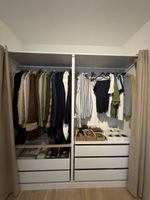 PAX Schrank mit Vorhängen
