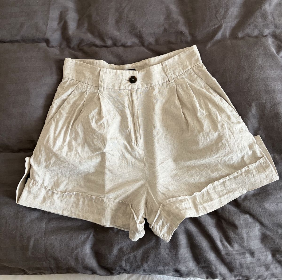 Massimo Dutti Pantaloni: Massimo Dutti Shorts Leinen beige – Usato da Baden venduto da line_onigiri