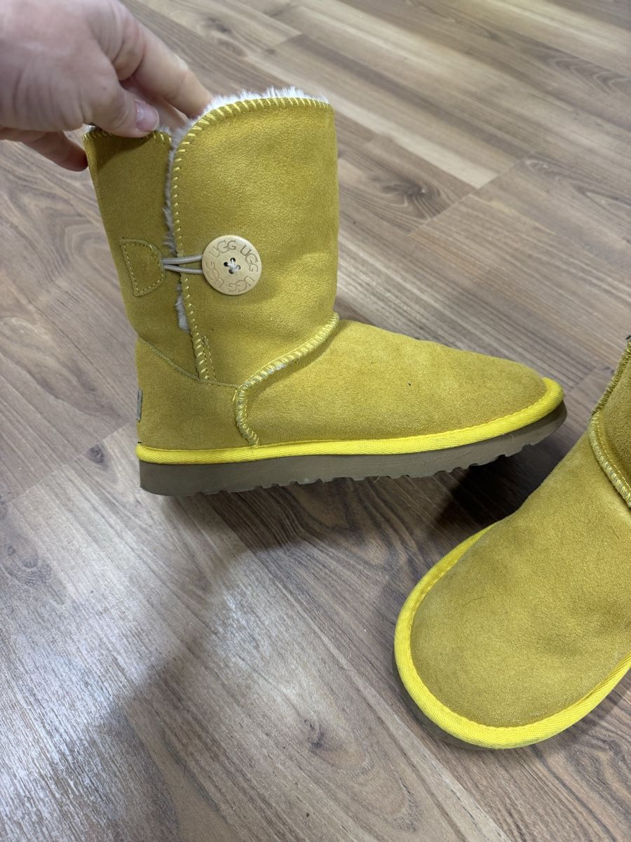 Ugg Scarpe da donna: Originale gelbe UGG Stiefel Gr 38 – Usato da Winterthur venduto da Mhaselnuessli 5