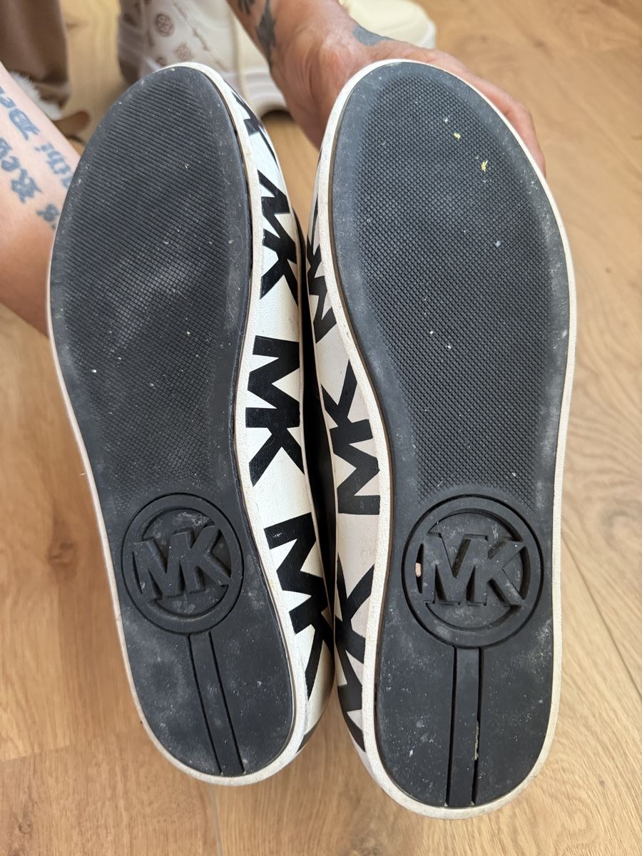 Michael Kors Chaussures femmes: Mickael Kors chaussures t39 – D'occasion à La Sagne VD par jeliquidetout 4