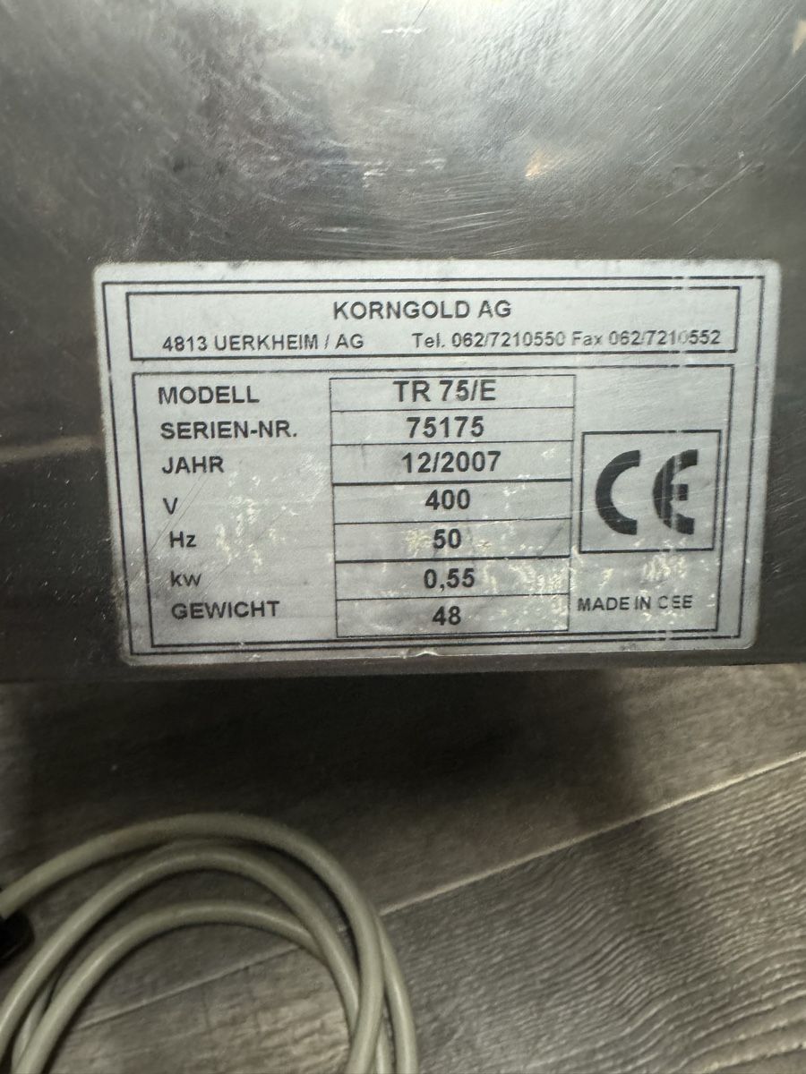 Elettrodomestici da cucina: Teigwaregeräte/ Nudelmaschine Korngold TR 75 – Usato da Schmerikon venduto da Pakio 4