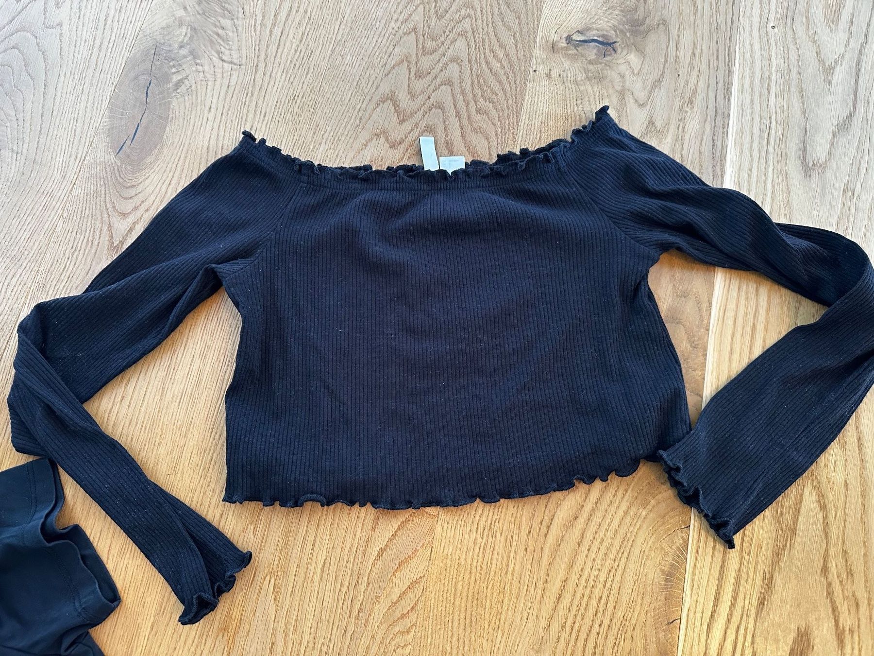 Lotti di vestiti: 3 T-Shirts schwarz, Gr. 34/36 – Usato da Sissach venduto da tapasu 1