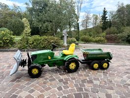 Tretraktor mit Anhänger, Schaufel,Schneekette