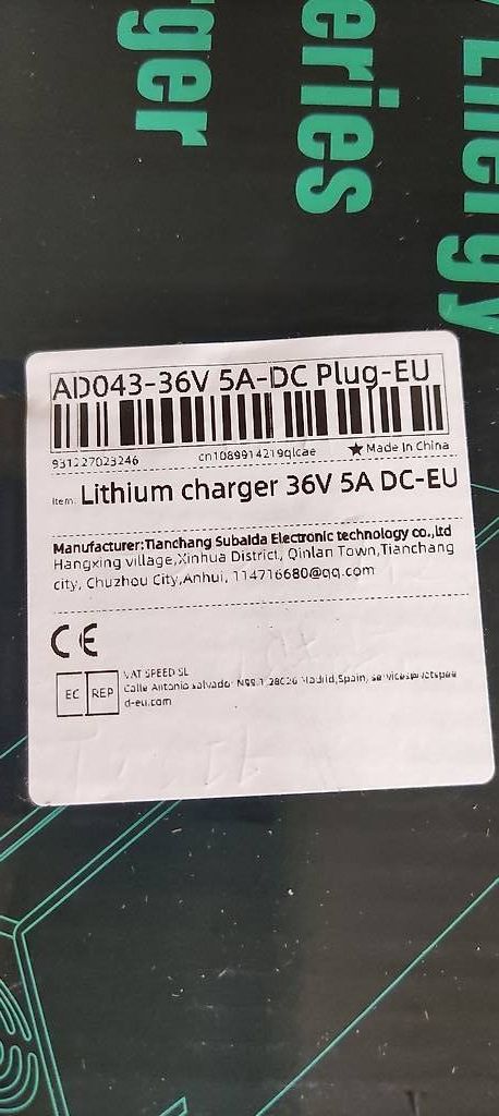 Kickboard: E Scooter Schnelladegerät 36V 5A Neugerät – Neu und originalverpackt aus BASEL von E-Bro.Electro 1