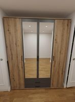 Kleiderschrank mit viel Platz
