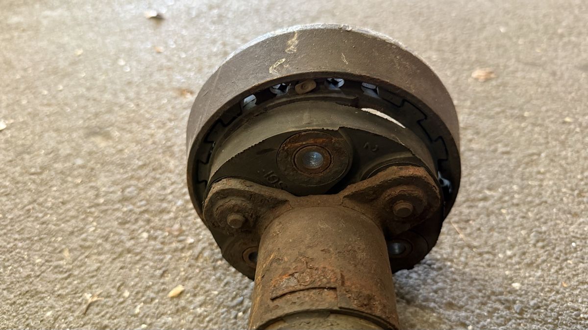 Volkswagen Tutti pezzi di ricambio auto: Golf 3 2.9 VR6 Kardanwelle mit Hardyscheiben – Usato da Brunnen venduto da Michj 5