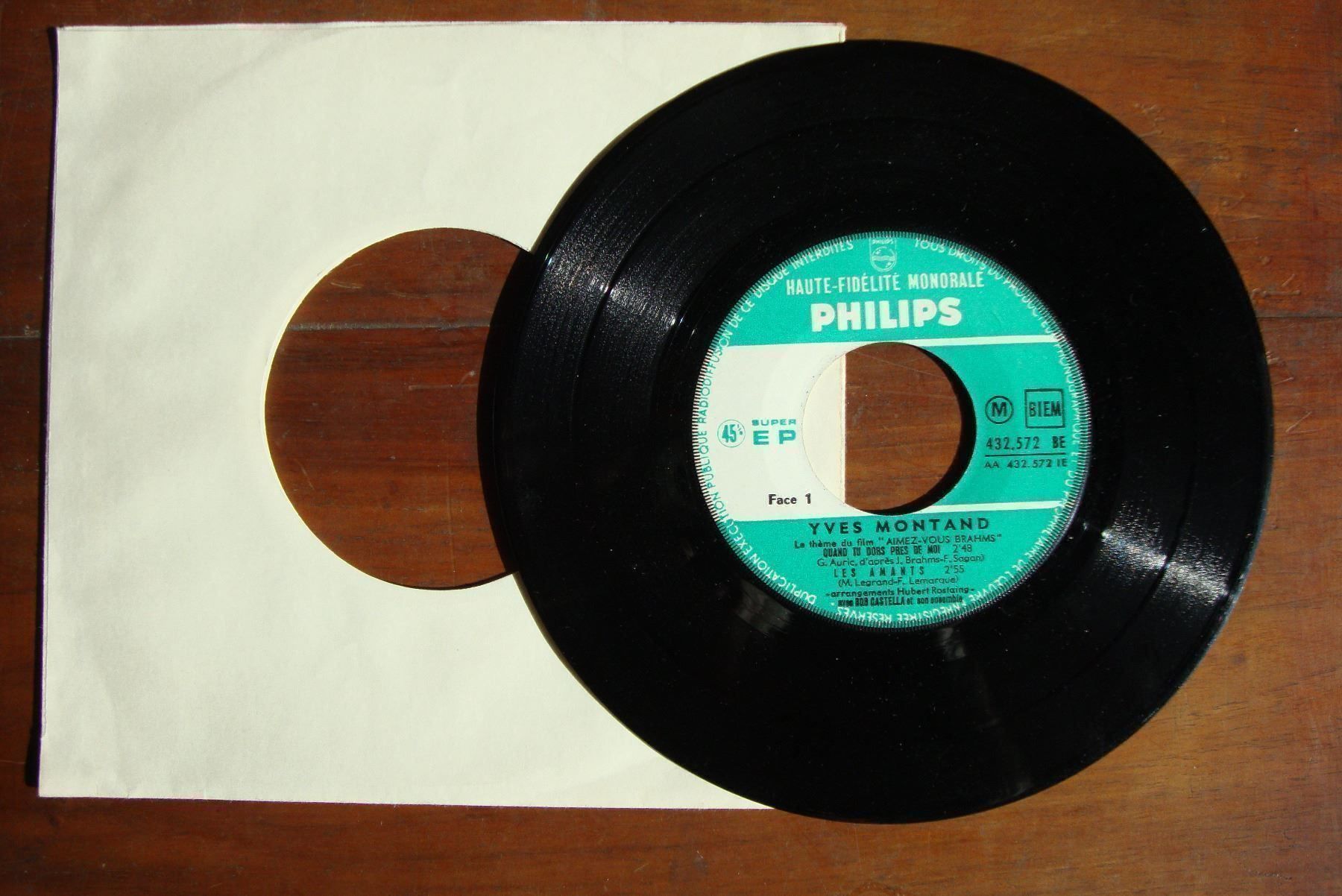 Dischi in vinile: YVES MONTAND -EP - Les Amants etc – Usato da Bern venduto da Uli_10_11