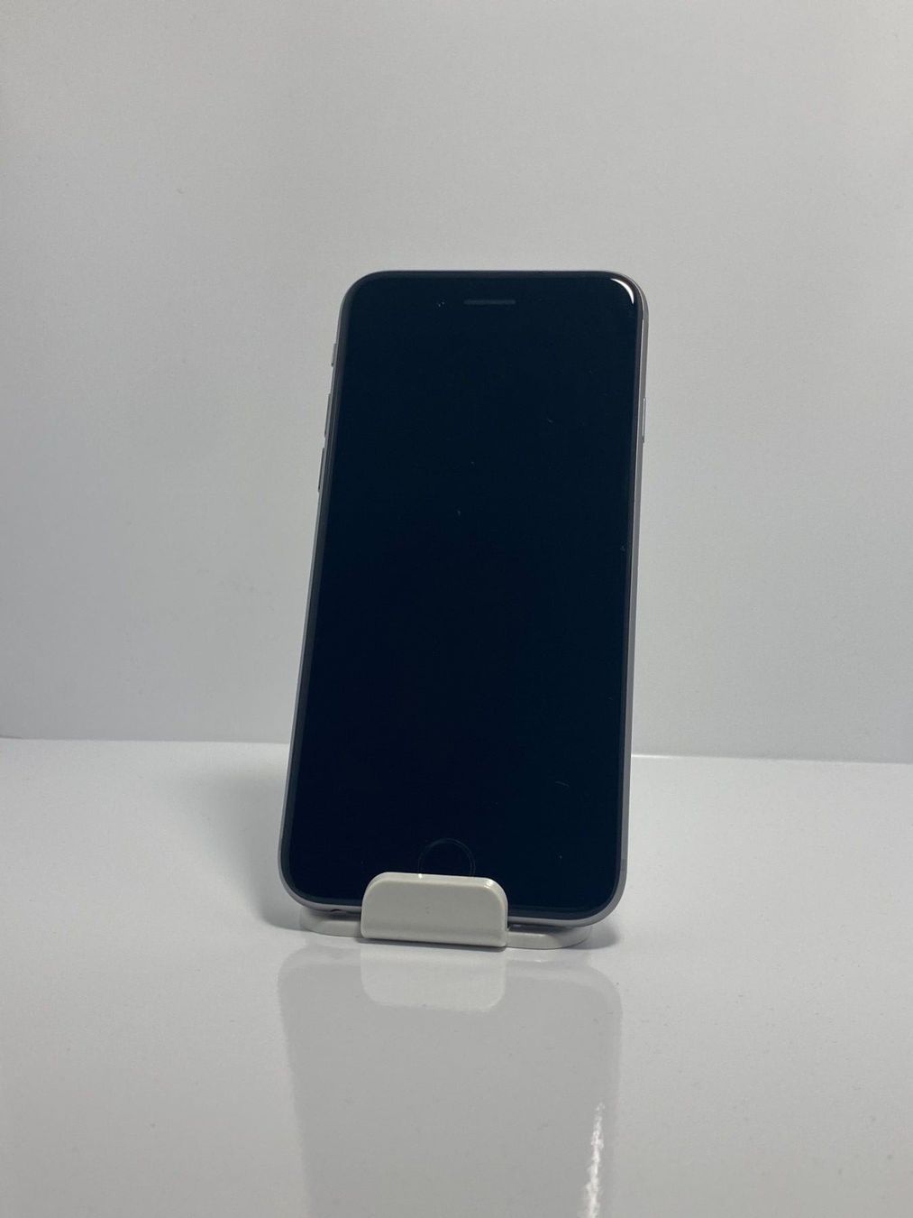 Apple Telefoni cellulari / Smartphones: Apple iPhone 6s 64GB Grau  – Usato da St.Gallen venduto da kaufdeinhandy