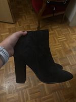 Damen Stiefeletten schwarz mit Absatz, Gr 36