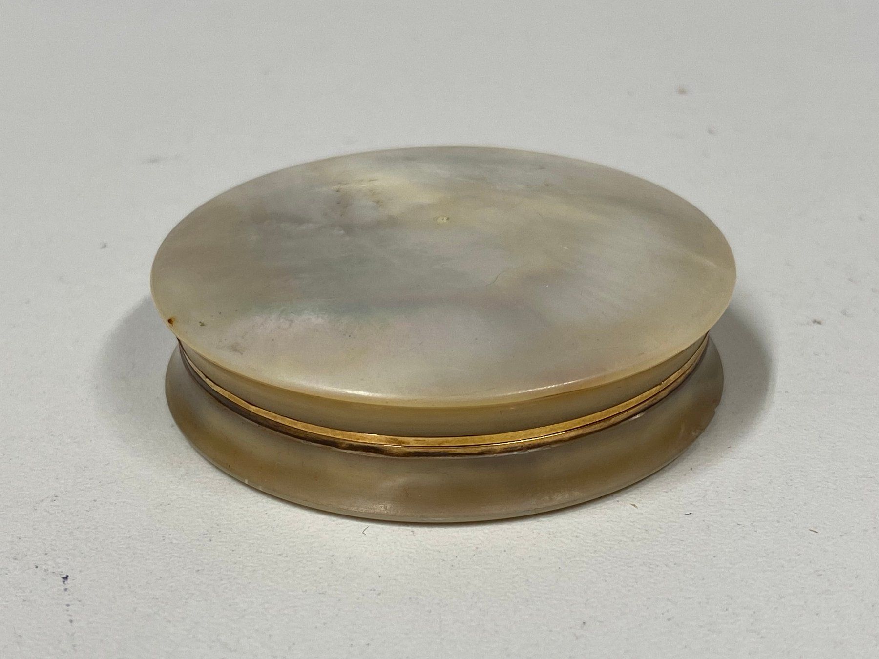Barattoli: Perlmutt Dose //i552 – Usato da Bern venduto da JMsoehne1987 1