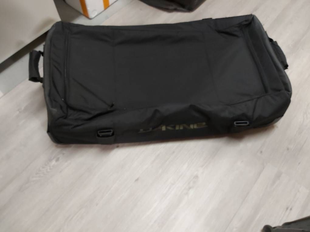 Dakine Valigie: Dakine Reisetasche – Usato da Stalden (Sarnen) venduto da chr_s5xx 1