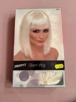Weisse Glam Wig, Bob-Schnitt, perfektes Kostüm Accessoire!
