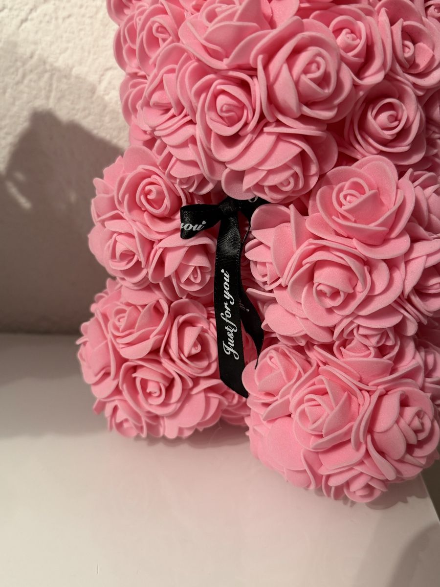 Toutes les décorations: Rosen-Teddybär in Rosa – Neuf avec emballage d'origine à Tennwil par Zaylaaa 1
