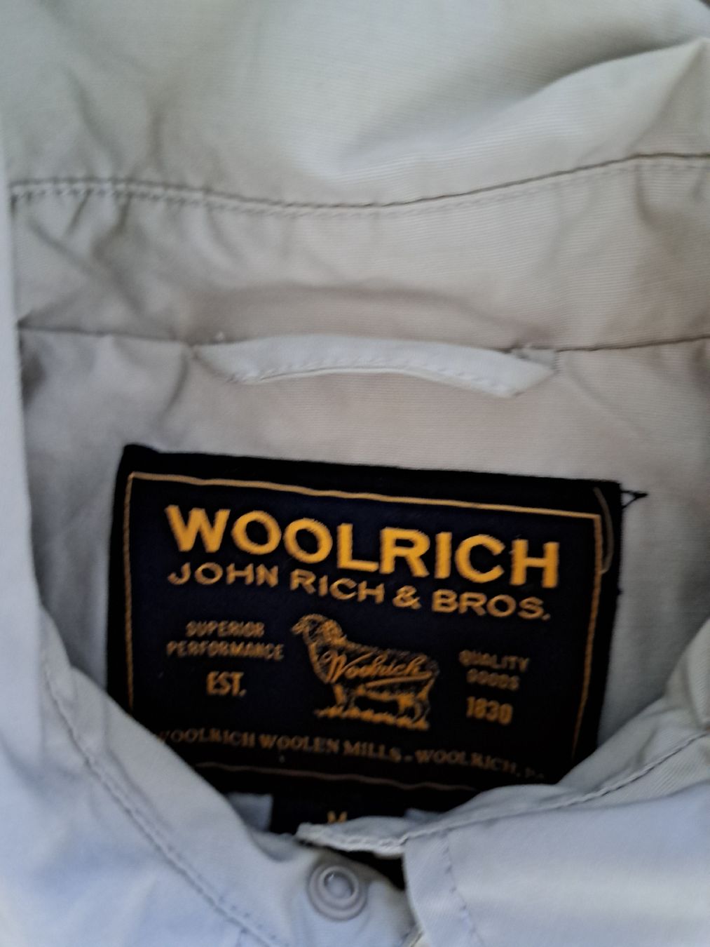 Woolrich Mäntel: Woolrich Regenmantel / Regenjacke – Gebraucht aus Thalwil von sternenstaub369 1