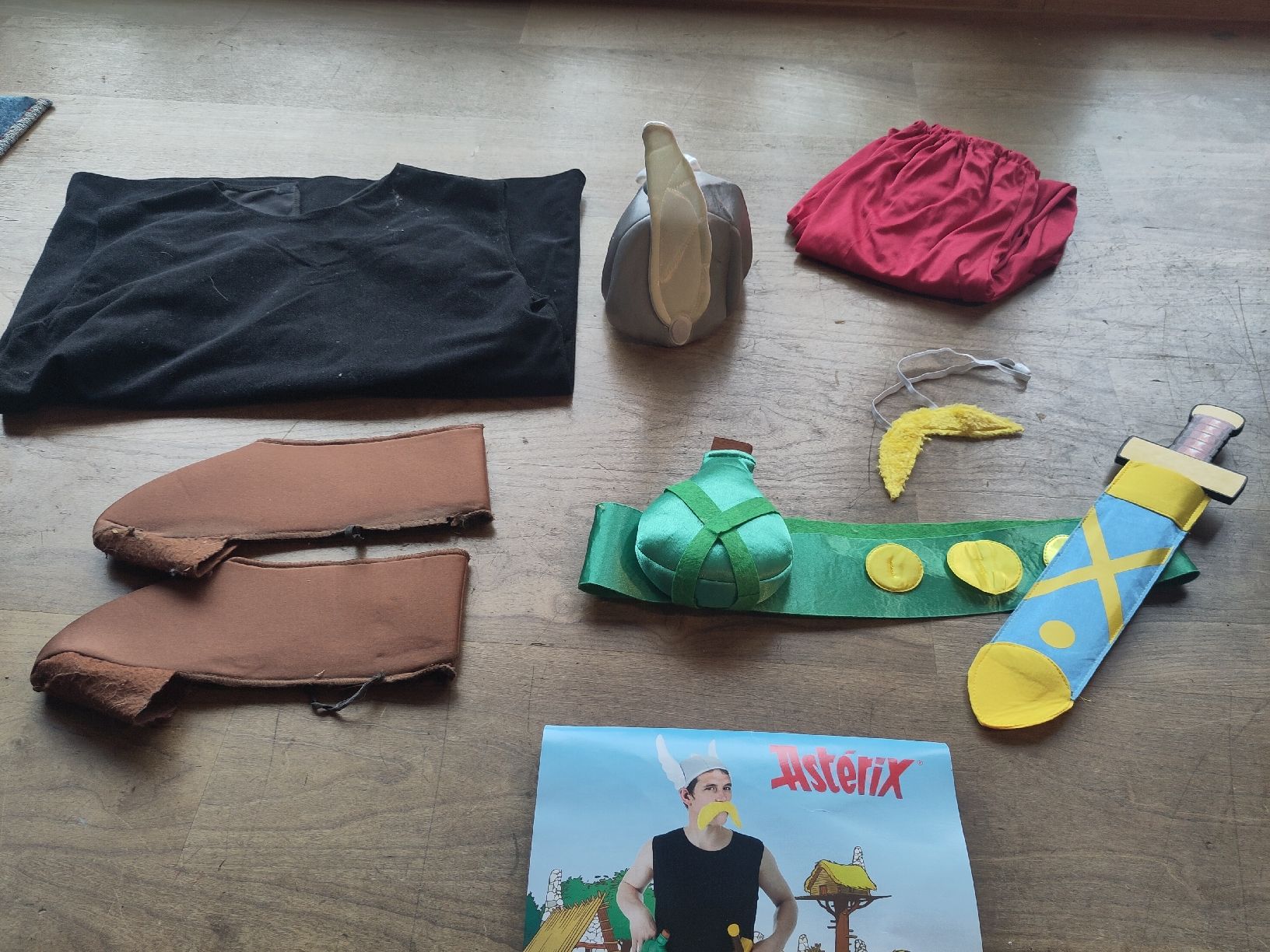 BD: Kostüm Asterix Grösse M neuwertig – D'occasion à Adligenswil par nw2324 1