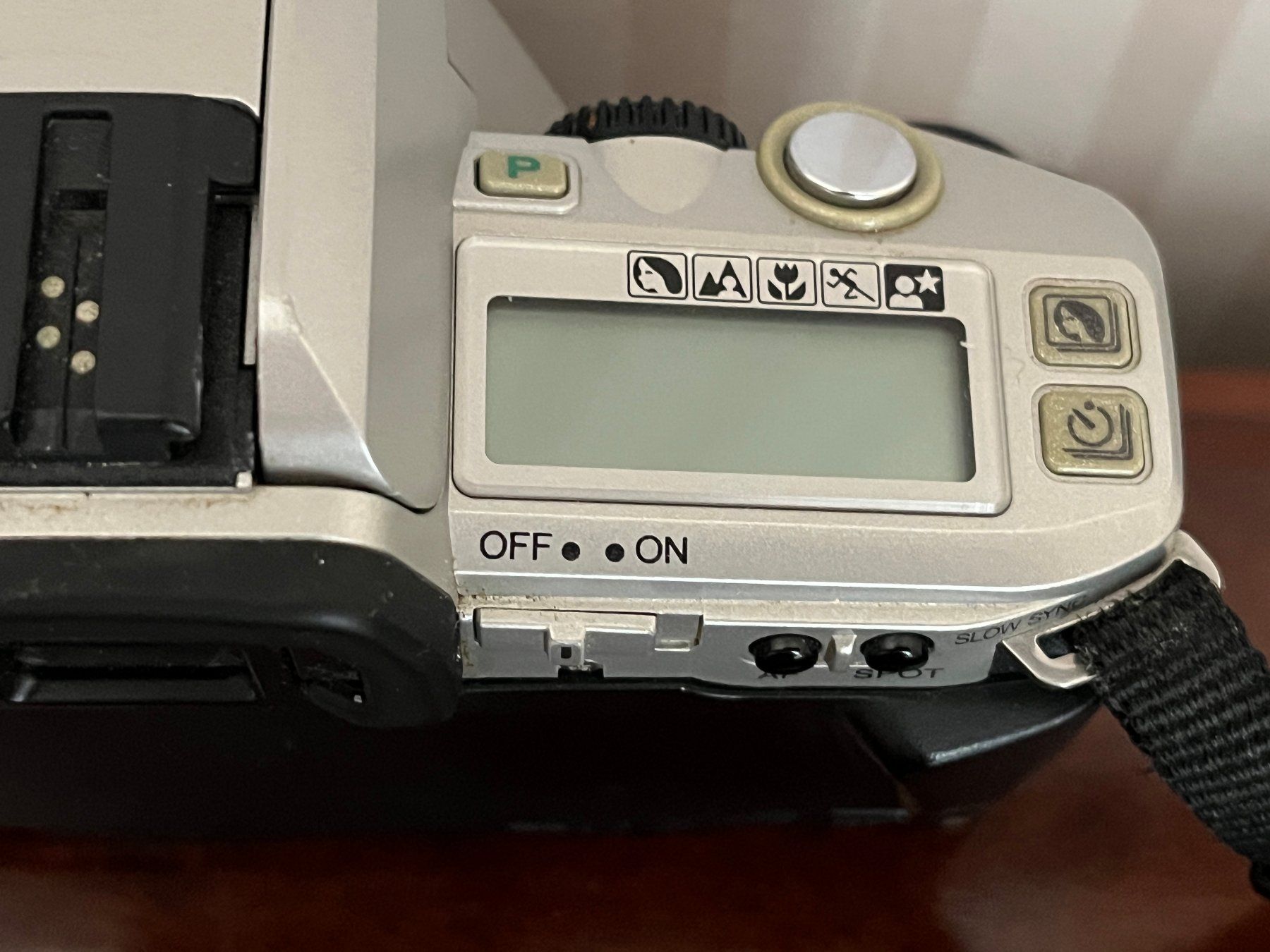 Minolta Appareil photo: Minolta DYNAX 4 mit Objektive und Tasche – D'occasion à Basel par Lancer4 5