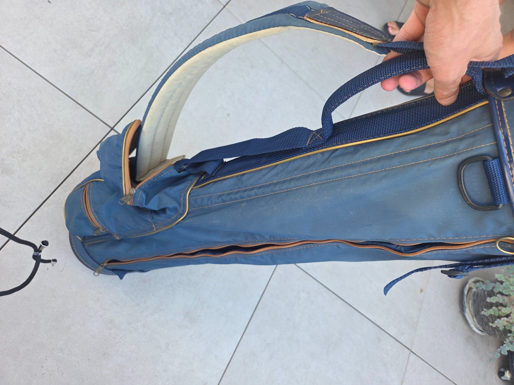 Clubs & Sets: Golfschläger Set mit Tasche gebraucht – D'occasion à Küssnacht am Rigi par jasminsche 4